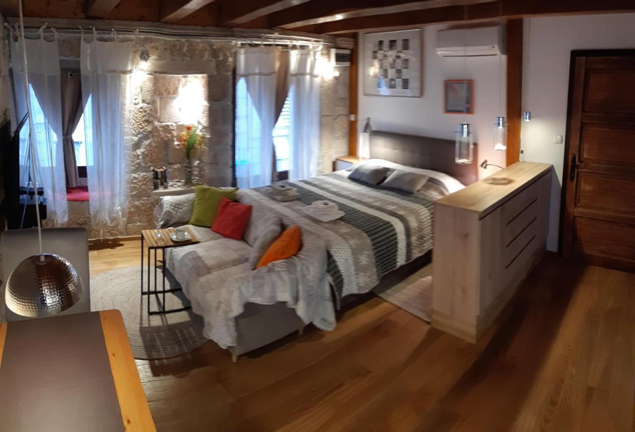 Old Town St. Roko Apartment กอร์จูลา ภายนอก รูปภาพ